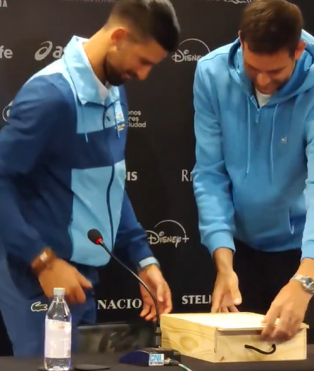 DEL POTRO SE "OTVORIO" Đoković dobio poseban poklon od velikog prijatelja (VIDEO)