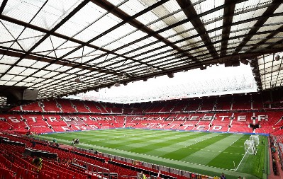 TUŽNE VESTI DOLAZE SA OLD TRAFORDA Na Ostrvu potreseni zbog tragičnog događaja, Bekam i Runi u suzama