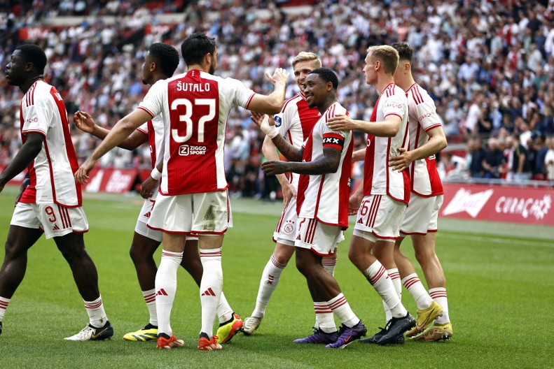 OD 2025. GODINE PA DOVEKA Navijači tražili, Ajaks uveo drastičnu promenu (FOTO)