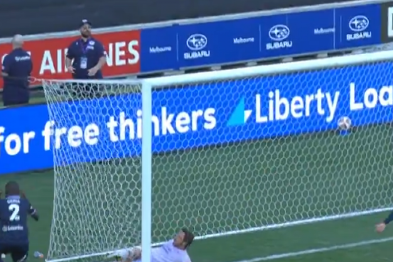 OVAKO NEŠTO NISTE DUGO VIDELI Imamo promašaj godine, kako je ovo uspeo? (VIDEO)