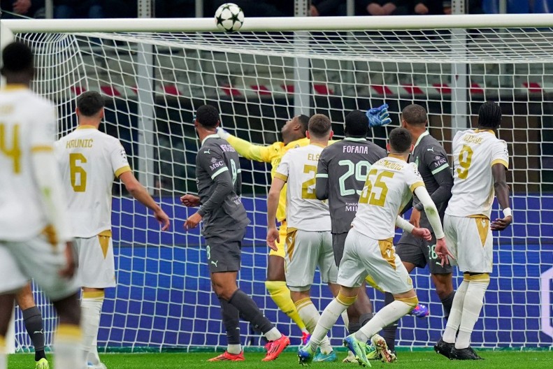 VRISAK KOJI JE ČUO ČITAV "SAN SIRO" Zvezdin Mesi zatresao prečku Milana, reakcija Milojevića govori sve (VIDEO)