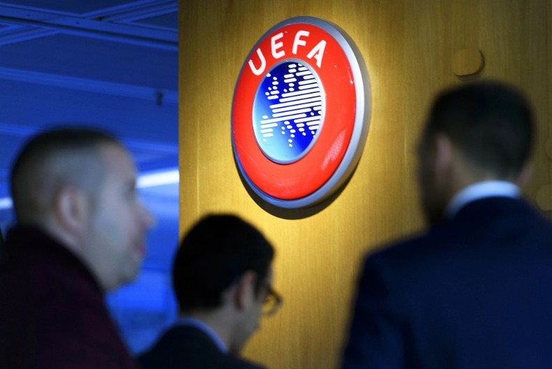 UEFA NEMA MILOSTI Krovna organizacija evropskog fudbala žestoko kaznila FSS