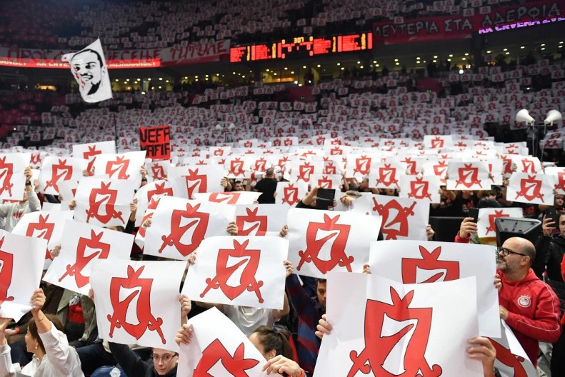 ARENA JE GRMELA Pogledajte spektakularnu koreografiju pred meč Zvezde i Olimpijakosa (VIDEO)