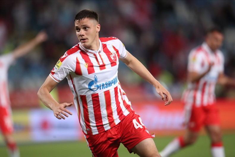 PRIPREMA SE TEREN ZA PRODAJU CRVENO-BELIH Zvezdin talenat bi u Španiju, Milojević blizu odluke da ga pusti