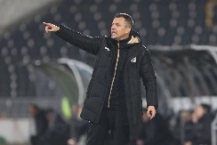 MALO JE DO IGRAČA, A MALO I DO MENE Trener "traktorista" blista posle utakmice u Humskoj