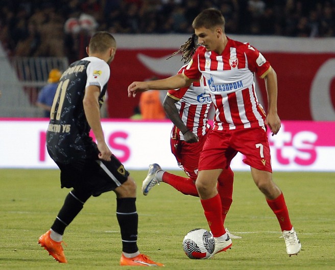 NA MARAKANI SE NADAJU MILIONIMA Zvezda stavila u izlog svoje dete