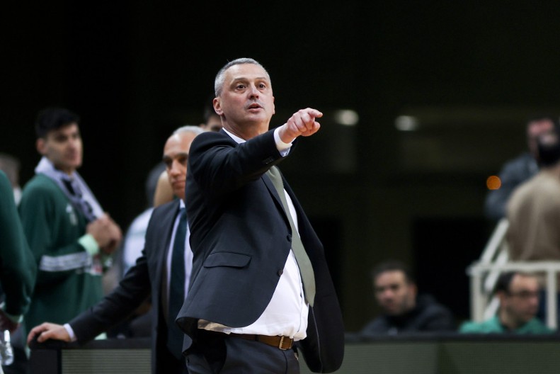 RADONJIĆ NASTAVLJA DA DOMINIRA Bivši trener Zvezde slavio u derbiju Evrokupa