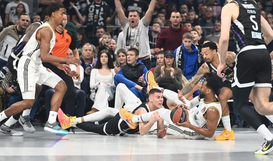 ISPLIVAO DOKAZ Partizan žestoko ostećen protiv Asvela, kako sudije ovo nisu videle? (VIDEO)