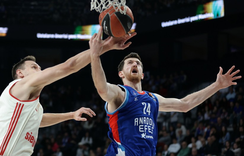 KO JE KRILNI CENTAR EFESA KOJI JE SRUŠIO ZVEZDU? Rođen u Albaniji, košarku učio u Prizrenu, a ovako je stigao na najveću scenu