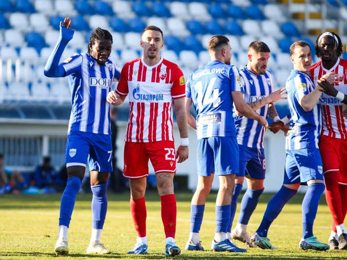 POBEDA ZA KRAJ GODINE Mladost nastavila da posrće, Pazarci se prošetali Lučanima