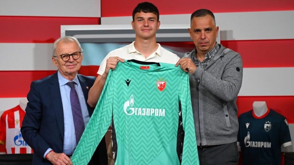ON JE NOVA GOLMANSKA ZVEZDA Ko je Savo Radanović? Talentovani Trebinjac potpisao ugovor sa crveno-belima do 2027. godine, postao profesionalac sa samo 15 godina