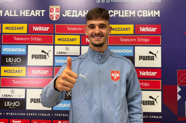 SRBIN HEROJ U ENGLESKOJ Nedavno debitovao za reprezentaciju, a sada u 90+6. minutu razgalio navijače golom za pobedu (VIDEO)