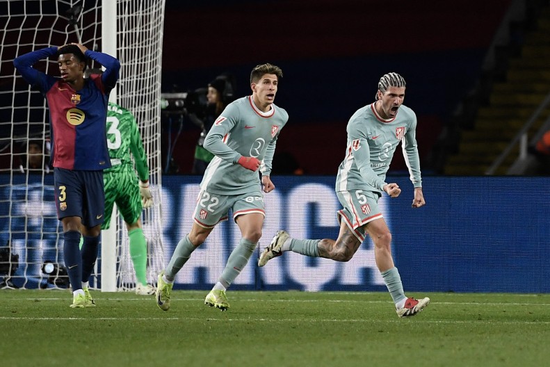 SPEKTAKL U BARSELONI Atletiko šokirao Monžuik u derbiju, preokret i pobeda u poslednjim sekundama