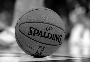 AMERIKA ZAVIJENA U CRNO Preminula legenda NBA lige