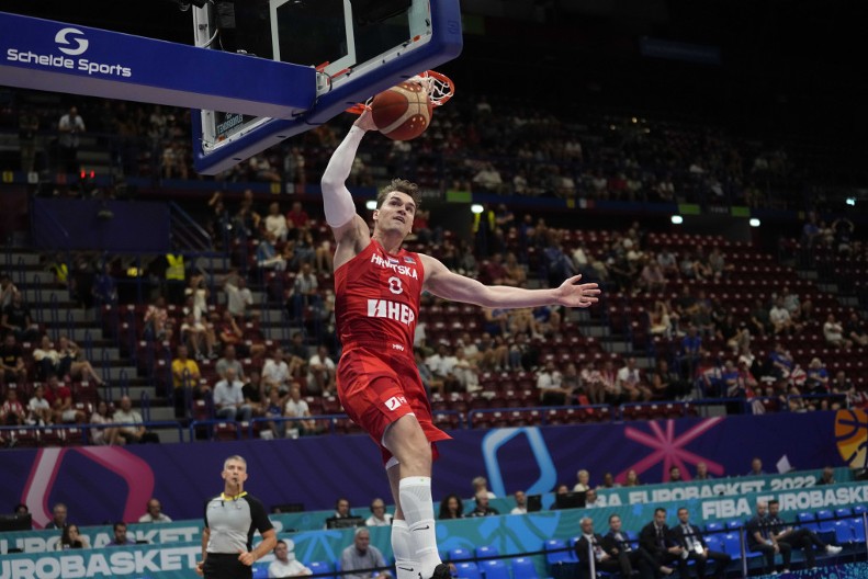 HRVATI ISPRAŠENI KAO NIKAD "Vatreni" se strašno obrukali, jedino čudo može da ih sačuva