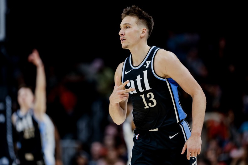 CELA HALA JE USTALA Bogdan prodao foru sa basketa, pa bacio sve u trans (VIDEO)