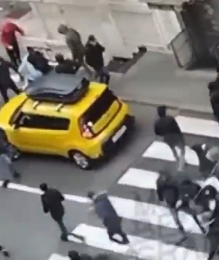 SUKOB U BEOGRADU U klinču "delije" i navijači Štutgarta (VIDEO)