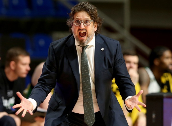 "NAJBOLJI TRENER, NAJGORI ČOVEK" Otkriveno kako je Trinkijeri igračima Partizana psovao majku