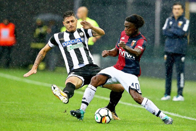 JEZIVA ISPOVEST BELGIJSKOG FUDBALERA Policija ga izvukla iz aviona i pretukla! (VIDEO)