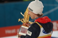 NIKAD LUĐA TURNEJA ČETIRI SKAKAONICE Slavlje Čofeniga posle velike drame