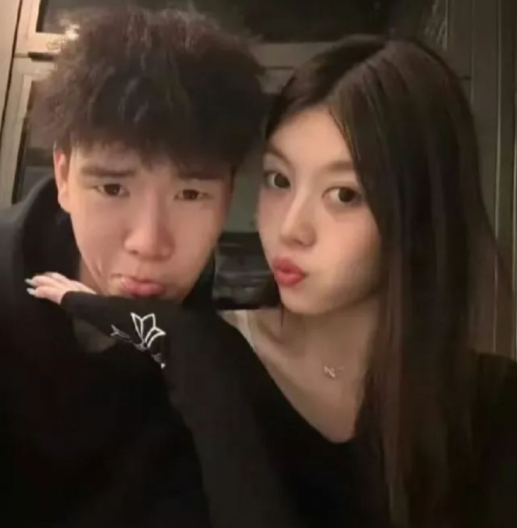 MOŽE LI BIZARNIJE? Kinez švercovao devojku u koferu, pa dobio suspenziju (VIDEO)