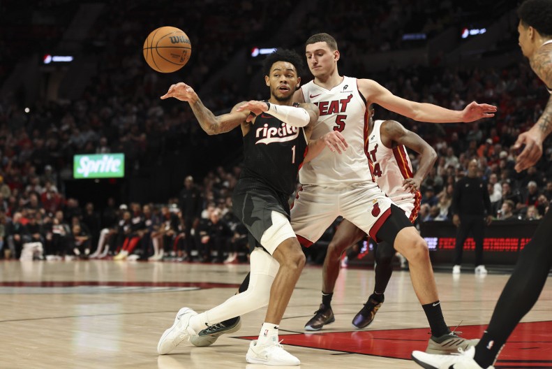 NE MOŽE MU NIKO NIŠTA Ovo su najbolji potezi i rekord sezone Nikole Jovića (VIDEO)