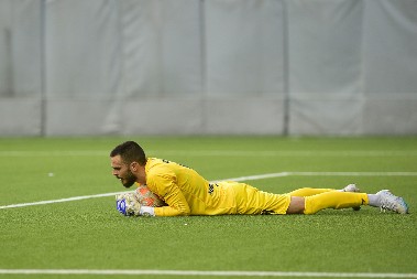 PREKINUT PUT DETETA ZVEZDE Umesto šanse, dovedena konkurencija, Marakanu napustio zbog Pirineja