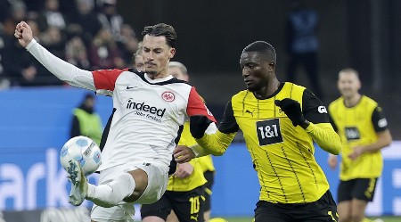 "MILIONERE" DRMA OZBILJNA KRIZA Ajntraht rutinski protiv Dortmunda