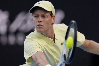 SINER POKAZAO SVOJE PRAVO LICE Sramotno ponašanje Italijana, ponovo mu smeta Srpkinja (VIDEO)