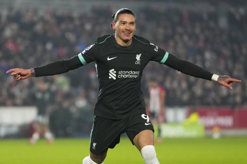 LIVERPUL SLAVI DARVINA Urugvajac u nadoknadi sprečio veliko iznenađenje