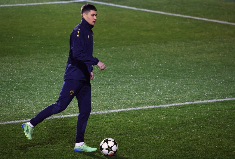 MAKSIMOVIĆ IZAZVAO REAKCIJU Javio se Terzić i otkrio za koliko će Zvezda prodati najvećeg talenta