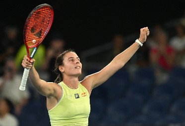 ONA JE NAJVEĆE IZNENAĐENJE AUSTRALIJAN OPENA Došla do uspeha karijere u Australiji, a bogatija je od "velike trojke"