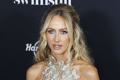 KRALJICA POGLAVICA Kad poljubi gazdarica s naslovnih stranica, pobeda ne može da izostane