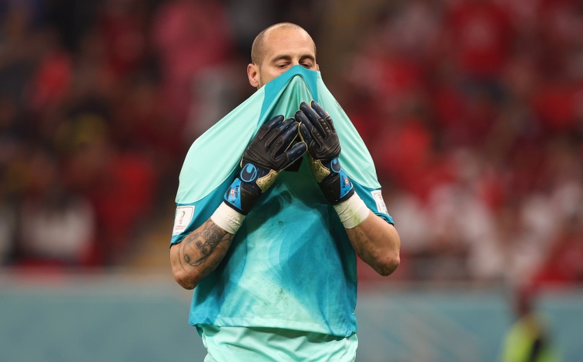 ŠTA GA SNAĐE... Milan Borjan primio osam golova (VIDEO)