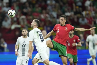 NIŠTA OD ZVEZDE Evo gde bi Slovenac mogao da nastavi karijeru