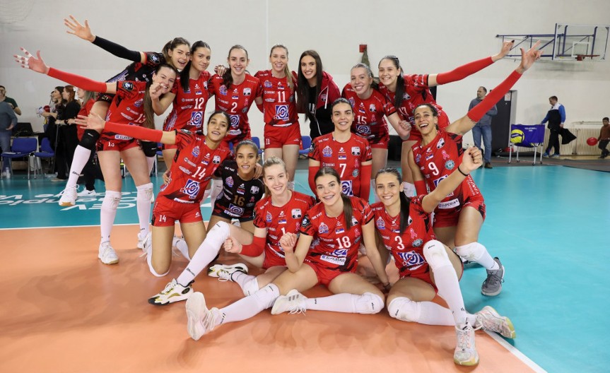 OBRENOVČANKE BIJU BITKU ZA ČETVRTFINALE LIGE ŠAMPIONA Odbojkašice TENT-a u plej-ofu za plasman među osam najboljih protiv Budovlanija