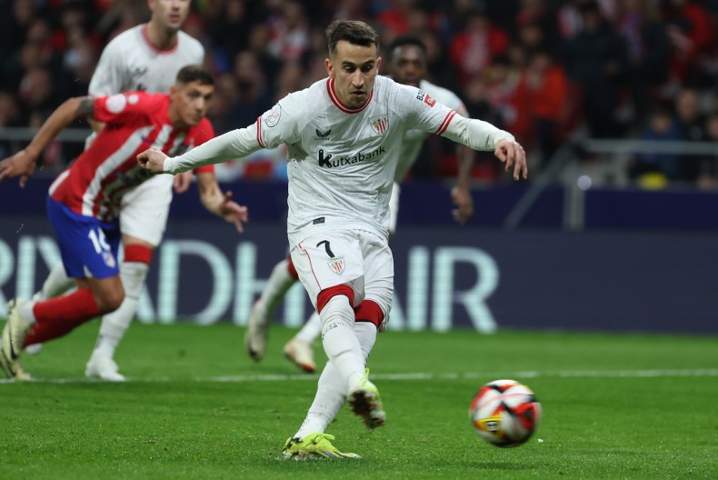 HOROR PRED MEČ LIGE EVROPE Fudbalera Atletik Bilbaa pljačkaši napali, pretili mu pištoljem!