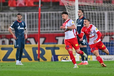 NOVI UGOVORI ZA NAJBOLJE Voša uradila veliki posao