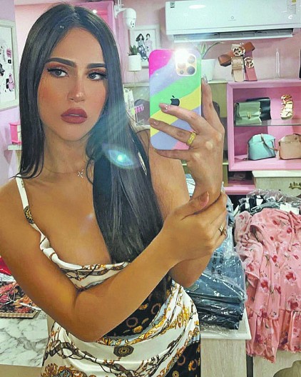 OGOLILA GA! Influenserka Karla Aiš prozvala poznatog fudbalera Barselone: JAMAL JE BAŠ JADAN!