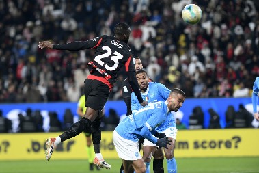 Fudbaleri Napolija bolji od Milana za plasman u finale Superkupa Italije