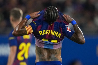 FLIK NE MOŽE DA VERUJE "FIFA izabrala idealnih 11 bez Rafinje? To je šala..."