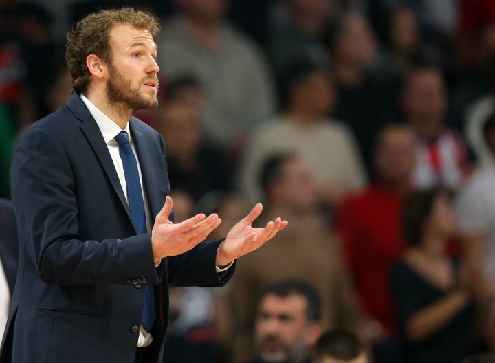 "HOĆETE VI DA BUDETE OVDE UMESTO MENE?" Trener Asvela se iznervirao, ovo pitanje ga je izbacilo iz takta