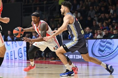 CRVENO-BELA ČETA SRUŠILA BERLIN Zvezda se borila protiv "demona prošlosti", ali pobedila Albu za 16. recku u Evroligi