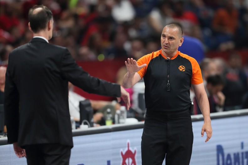 KAKO JE OVO MOGUĆE? Otkrivena tajna sudije sa meča Monako - Partizan i svi se pitaju da li je to dozvoljeno (FOTO)