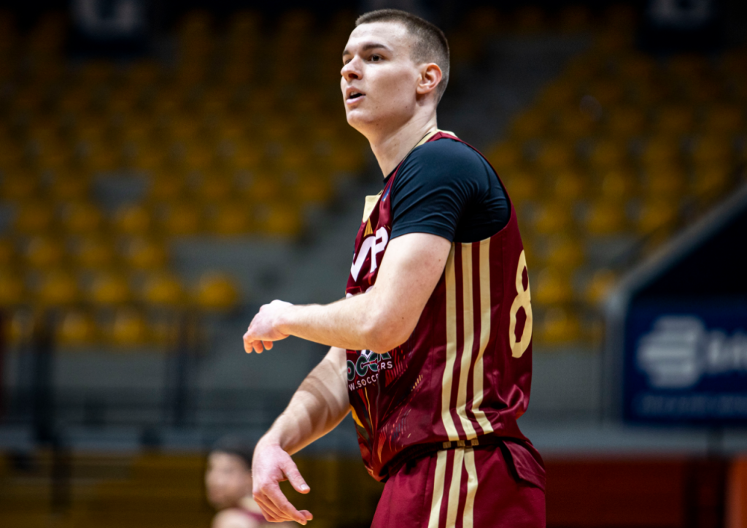 NAGRADA U RUKAMA "PANTERA" Fenomenalna partija donela Barni vredno priznanje