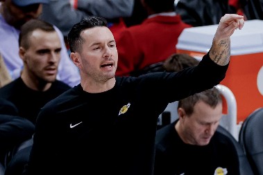 REKAO JE NEŠTO GLUPO Trener Lejkersa morao da se pravda zbog Dončića