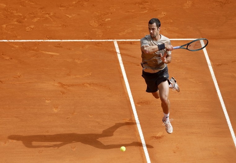 BRAVO, LASLO Đere se plasirao u polufinale