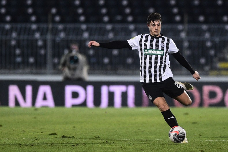 JUBILARAC NEMANJA NIKOLIĆ Napadač Partizana pobedu posvetio zetu iz tužnog razloga