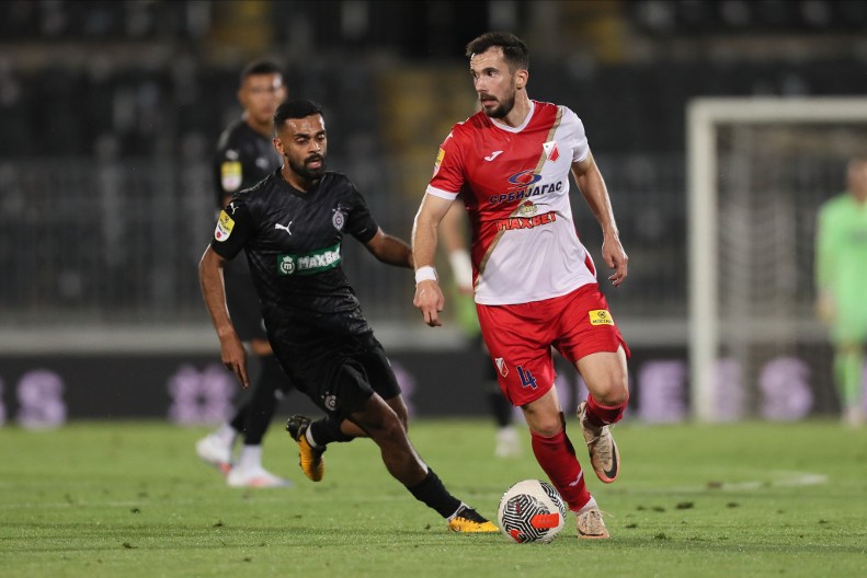 ZBOG LALATOVIĆA NAPUSTIO NOVI SAD Doskorašnji fudbaler Vojvodine otkrio da je trener uzrok njegovog transfera