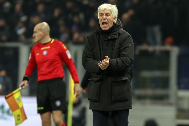 PROZIVKA KAKVU FUDBALSKI SVET NE PAMTI Samardžićev trener udario na najboljeg igrača: On je jedan od najgorih